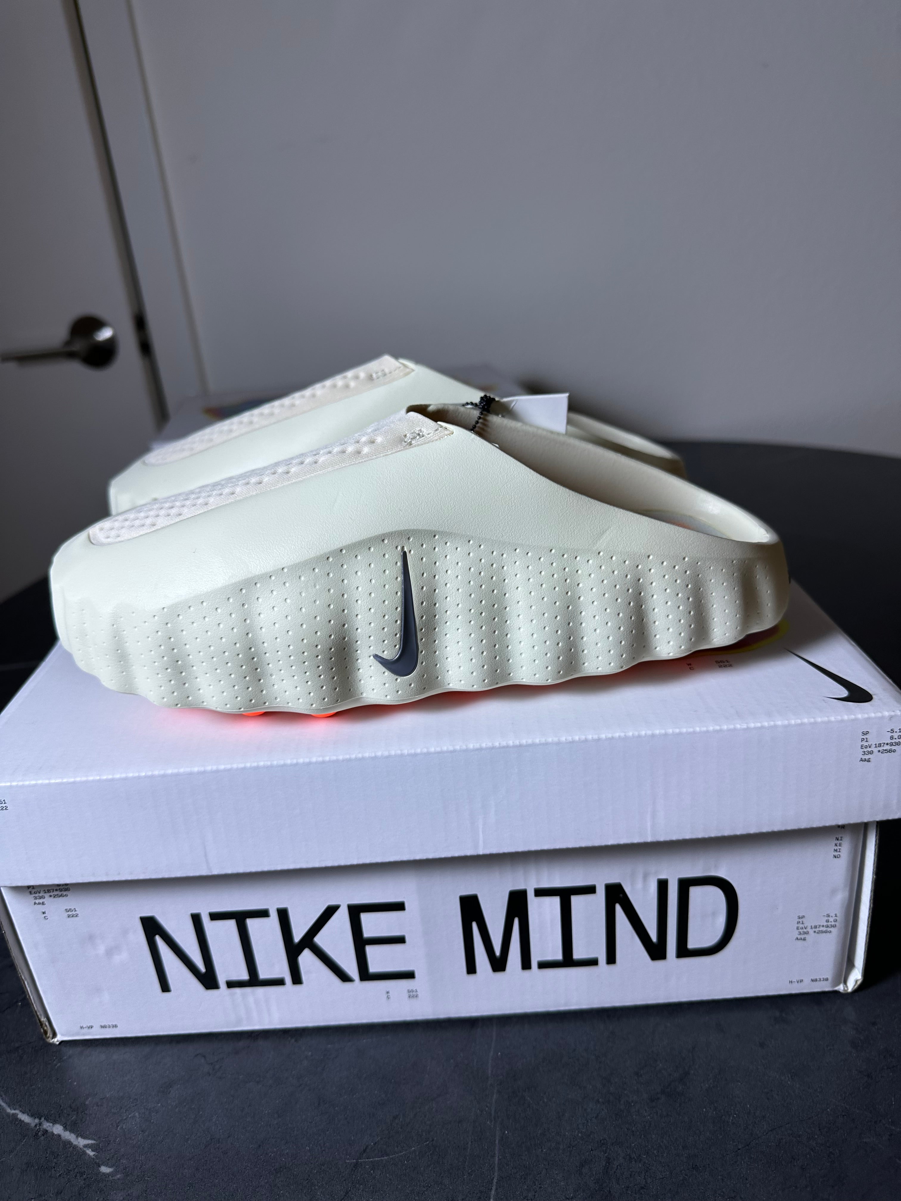 Nike Mind 001 Foam Slides
